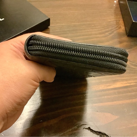 Chanel Camellia Lambskin Zip up Wallet - Picture 8 of 9